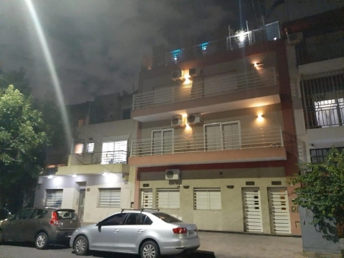 PH muy luminoso tipo casa con entrada independiente · 132m² · 4 Ambientes