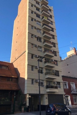 2 AMB. EN LA MEJOR ZONA DE V.URQUIZA SEMIPISO AL FRENTE · 48m²