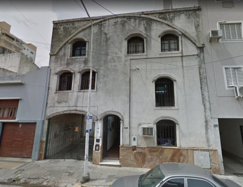 Casa de 6 Ambientes + Depto. Arriba de 2 Ambientes - 614m²