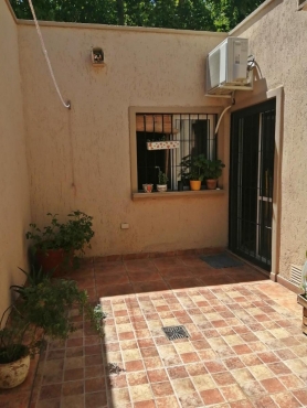 Casa en 5ta Sección de 5 ambientes -  81m²