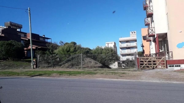 Terreno en Venta en Ostende con Planos Listo Para Construir, Biarritz 380.
