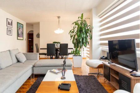 Gran Ubicación Excelente Tamaño y Sorprendentemente Silencioso