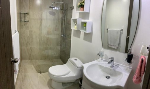 Departamento Frente Al Centro Comercial El Bosque, Edificio Foresta 9no Piso.