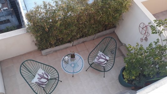 Departamento dos ambientes en 5to y 6to piso con balcon terraza baño y toillete