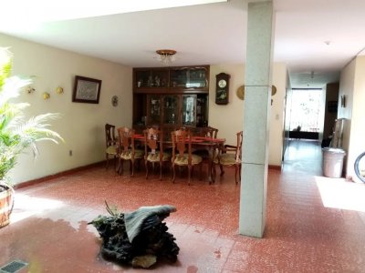 VENDO CASA GRANDE EN SOTOMAYOR