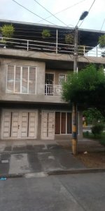 Se vende casa unifamiliar en el barrio la esperanza, Tuluá sobre la vía río frío.