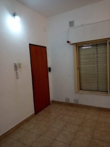 Alquilo Departamento Excelente ubicación, dos dormitorios , en Planta Baja , con todas las dependencias y servicios . Sin Expensas.