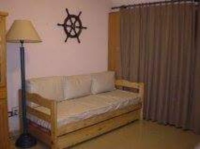 Monoambiente con balcón. En La Lucila Del Mar. Edificio Frente Al Mar. Equipado para 3 personas.