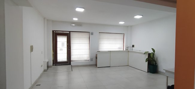 SALON COMERCIAL - APTO OFICINAS