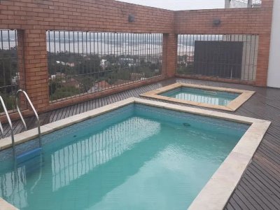 VENDO AMPLIO DPTO EN EXCELENTE UBICACIÓN