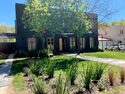 Casa en barrio San Nicolás, Carrasco