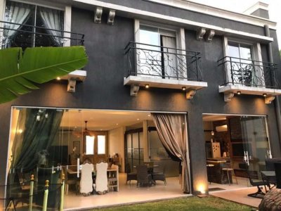 Casa en Barrio Carmelitas