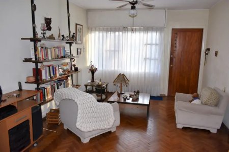 EXCELENTE OPORTUNIDAD– Dueño vende muy linda casa en Punta Gorda