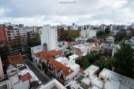 CONFORTABLE APARTAMENTO DOS DORMITORIOS POCITOS CON COCHERA - DUEÑOS VENDEN