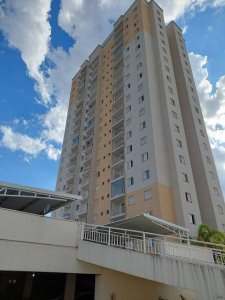 Apartamento com 3 Quartos e 2 banheiros à Venda, 76 m²