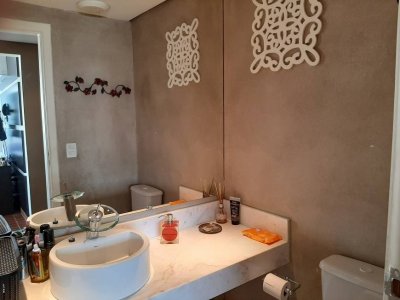 Apartamento para venda tem 160 metros quadrados com 3 quartos