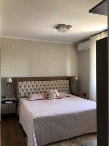 Apartamento com 3 Quartos e 3 banheiros à Venda, 113 m²