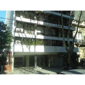 Vendo ente por viaje! sewguridad 24hs y cochera propia