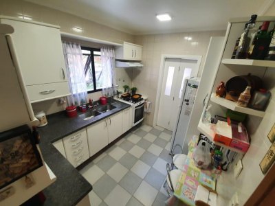 Excelente Apto Recém Reformado