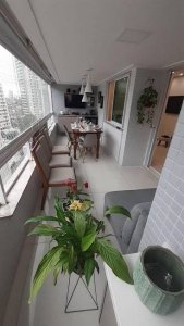 Apartamento com 3 Quartos e 3 banheiros à Venda, 92 m²