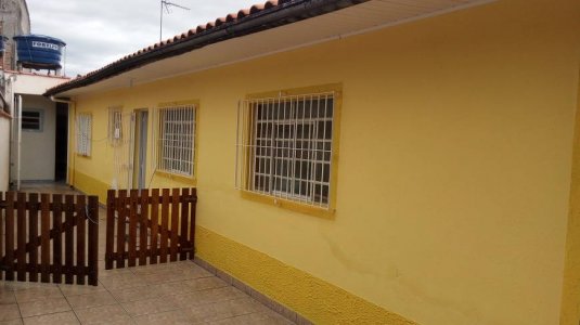 Casa com 2 Quartos e 2 banheiros à Venda, 71 m²