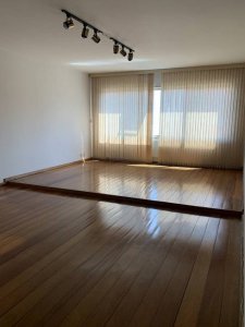Apartamento com 3 Quartos e 2 banheiros à Venda, 165 m²