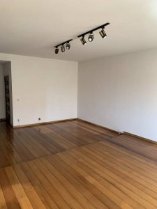 Apartamento com 3 Quartos e 2 banheiros à Venda, 165 m²