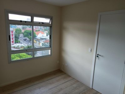 Apto Semi - Mobiliado Com 1 Vaga Garagem Locação