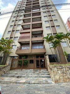 Apartamento com 3 Quartos e 2 banheiros à Venda, 94 m²