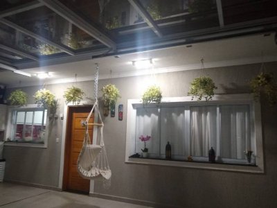 Casa com 3 Quartos e 3 banheiros à Venda, 100 m²