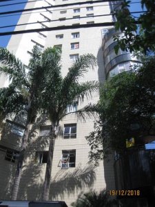 Apartamento com 4 Quartos e 3 banheiros à Venda, 248 m²