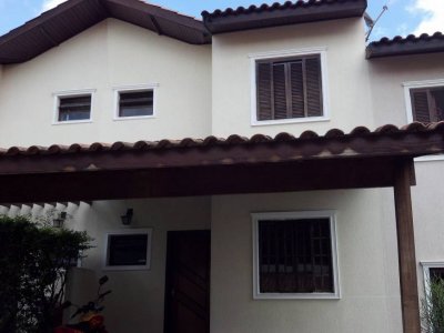 Casa de Condomínio com 3 Quartos e 3 banheiros à Venda, 90 m²