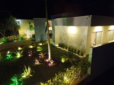 Casa de Condomínio com 3 Quartos e 4 banheiros à Venda, 180 m²