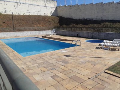 Apartamento com 2 Quartos e 1 banheiro à Venda, 50 m²