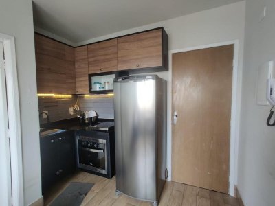 Semi Mobiliado - Studio C/ 1 Dormitório P Alugar, 28 m², 350 m Metro L. Azul