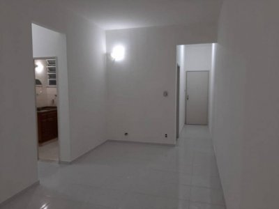 Apartamento com 2 Quartos e 1 banheiro à Venda, 60 m²