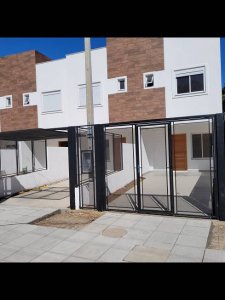 Casa com 2 Quartos e 3 banheiros à Venda, 75 m²