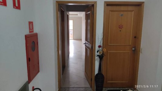 Apartamento com 3 Quartos e 3 banheiros à Venda, 90 m²