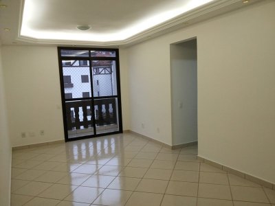 Apartamento com 2 Quartos e 1 banheiro à Venda, 65 m²