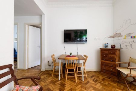 O Apartamento Está Equipado Com 2 Quartos