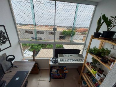 Apartamento com 2 Quartos e 1 banheiro à Venda, 48 m²