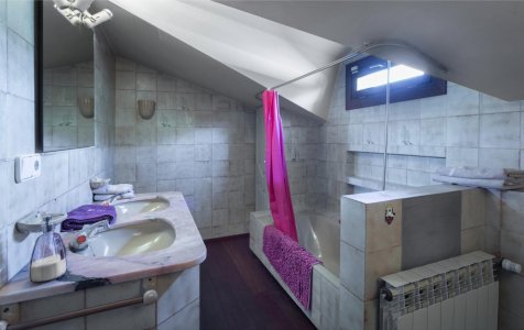 Villa independiente en venta en Cardedeu