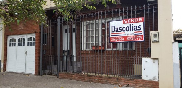 HERMOSA CASA DE 3 AMBIENTES