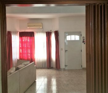 HERMOSA CASA DE 3 AMBIENTES