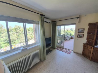 Piso ático en venta en Jerónimos, Madrid