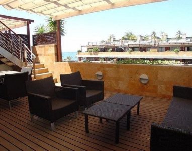 Apartamento ático en venta en Puerto Banús, Marbella
