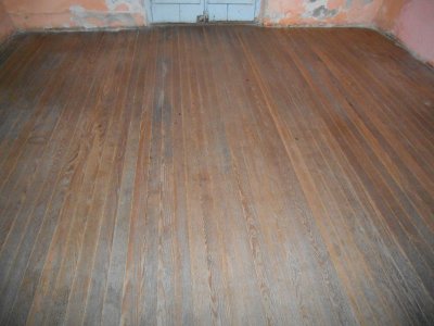 OPORTUNDAD! Vendo casa a reciclar con patio y local en el centro de Pujato