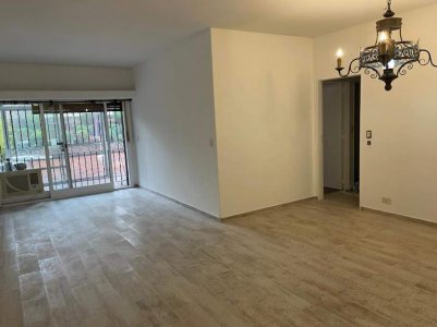 Alquiler Semipiso de 3 Dorm, 2 Baños, Dep/serv, Coch y Patio