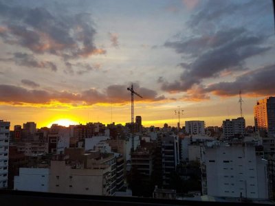 Dueño Alquila Dpto. Amoblado/ Dos Amb./apto Prof. / a m de La U. B/ Seg 24 H