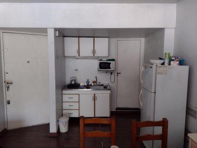 Monoambiente Al Frente Muy Luminoso. Solo Whatsapp